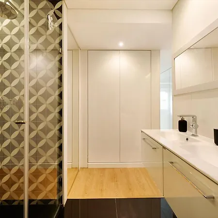 Quiet Under The Trees * エストリル